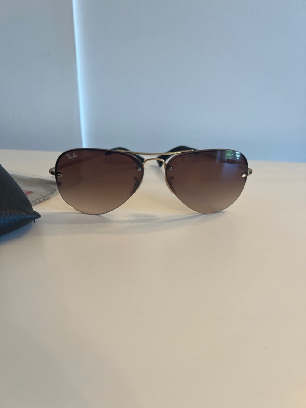 Ray-Ban Women's Brown Lens Aviator sunglasses with case